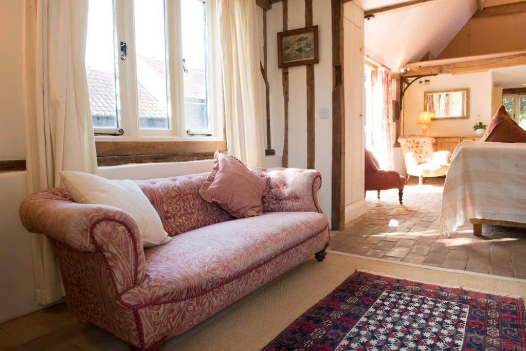 Bromans Barn A Beautiful Cottage By The Sea And Cudmore Nature Reserve Уест Мърси Екстериор снимка